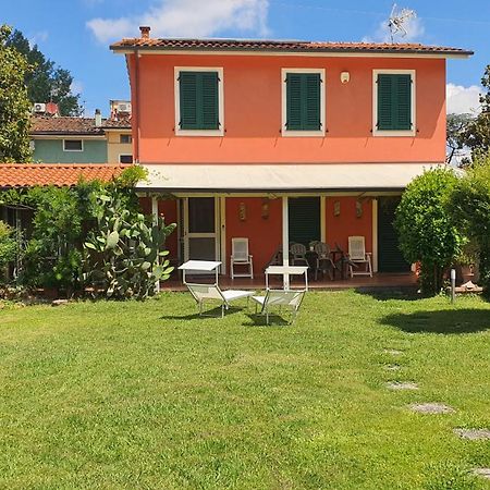 فيلا La Casa Delle Buone Letture لوكا المظهر الخارجي الصورة