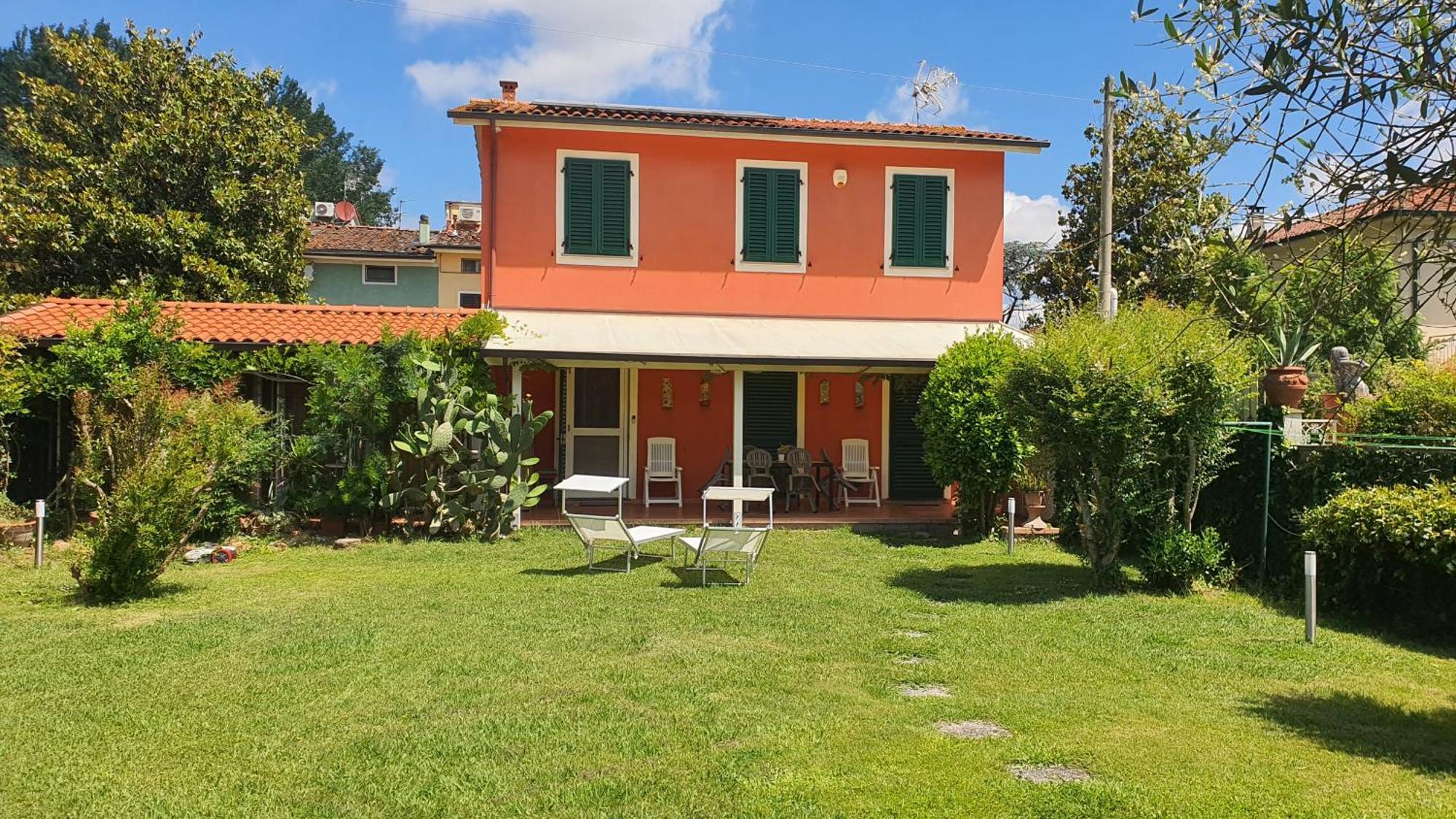 فيلا La Casa Delle Buone Letture لوكا المظهر الخارجي الصورة